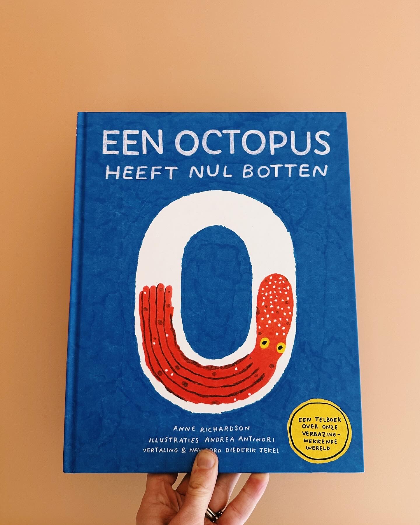 1AB46AA8-88DD-4879-8F3C-50E0D9FA4FB3 Een octopus heeft nul botten | Weetjesboeken
